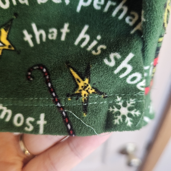 The Grinch Childrens Size 8 Pajama Set Long Sleeve Shirt And Pants - Picture 3 of 10